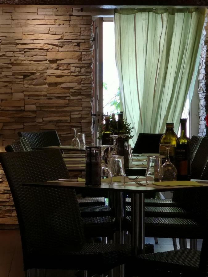 Auberge Saint Martin La Brigue Экстерьер фото
